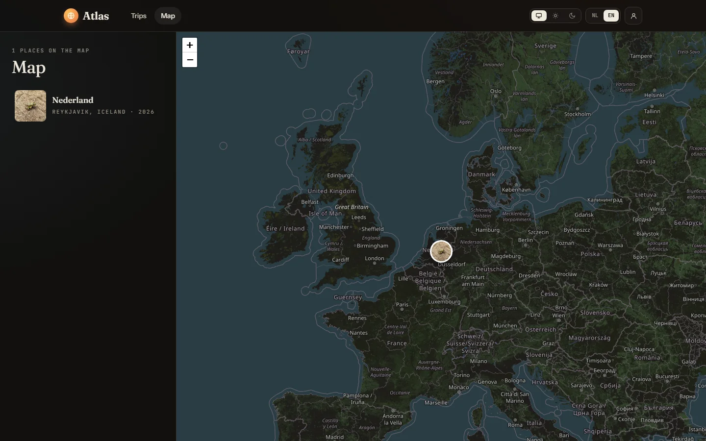 Map with photo pins